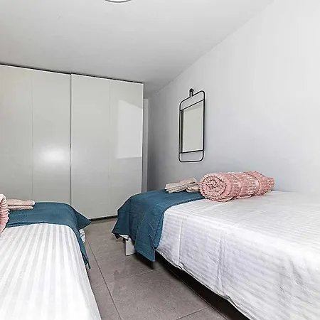 Peka's Place 普拉亚戴尔雷安格莱斯